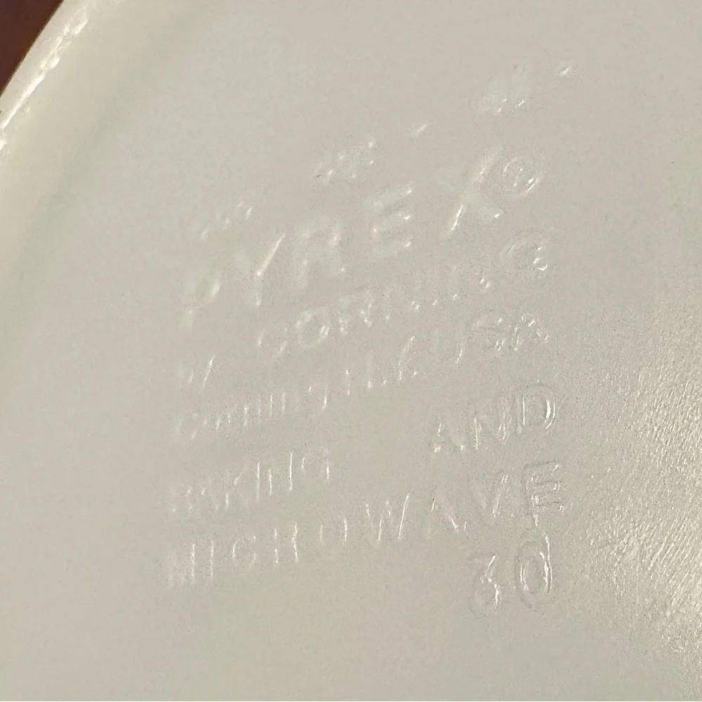 Vintage PYREX 10” Homestead Cinderella Mixing Bowl (#444)